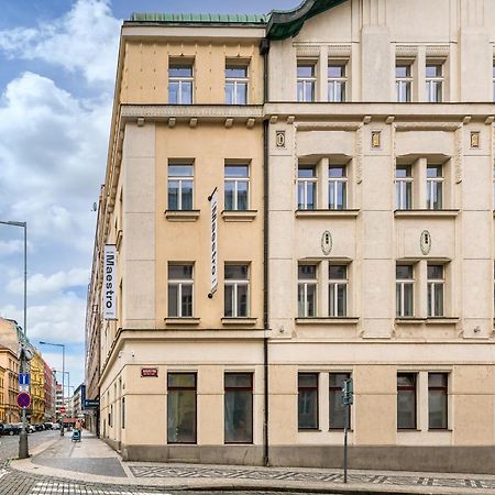 Hotel Maestro By Adrez Praag Buitenkant foto