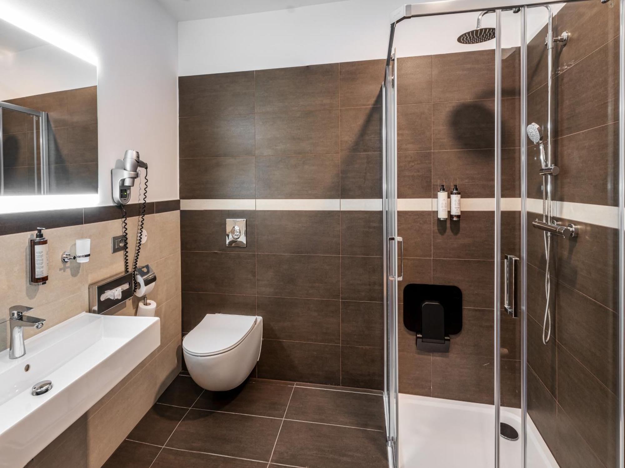 Hotel Maestro By Adrez Praag Buitenkant foto