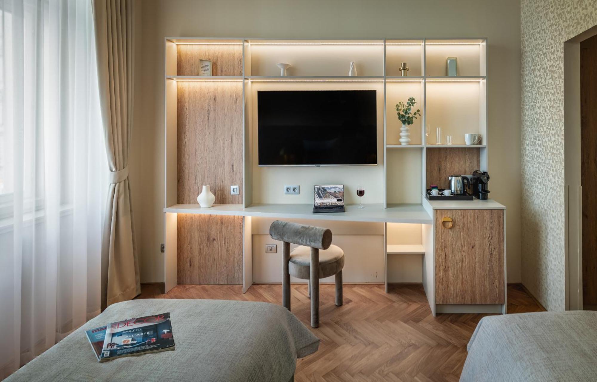 Hotel Maestro By Adrez Praag Buitenkant foto