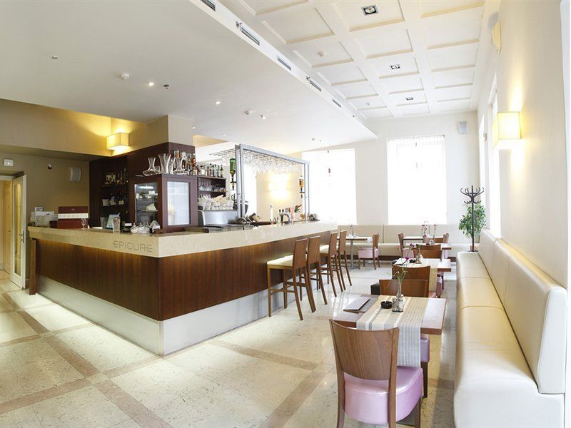 Hotel Maestro By Adrez Praag Restaurant foto